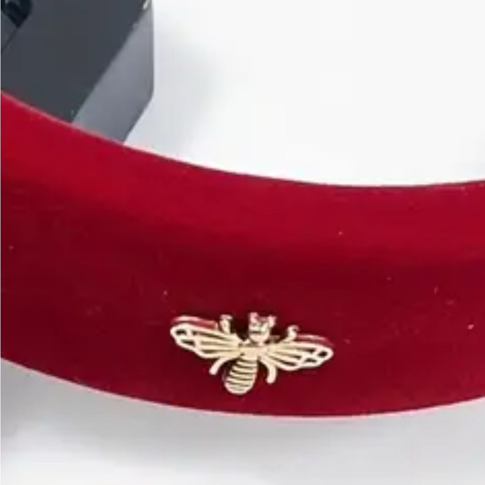 Valentine- Bumblebee embroidered headbands 🐝